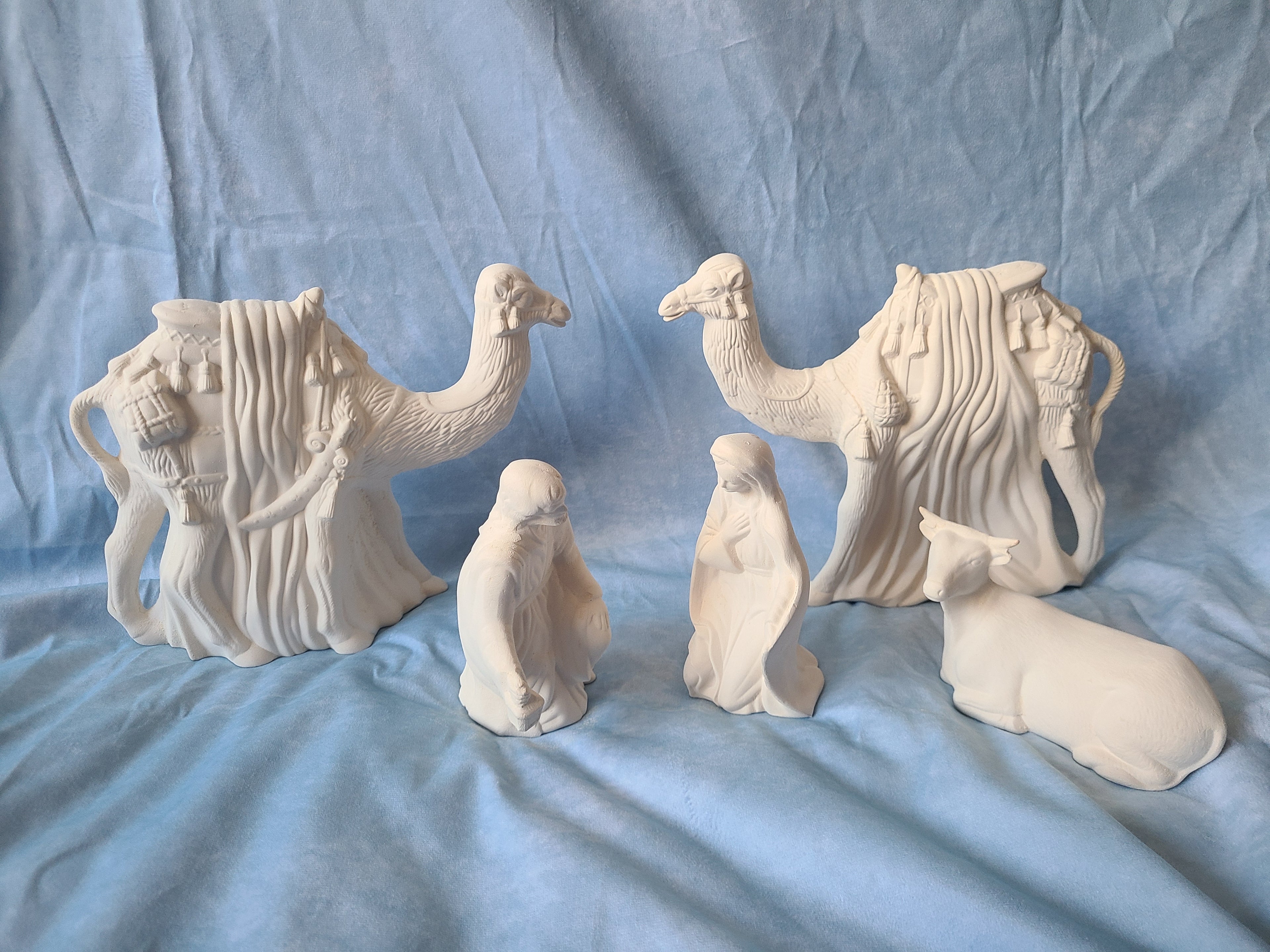 Nativity set: 5 pieces