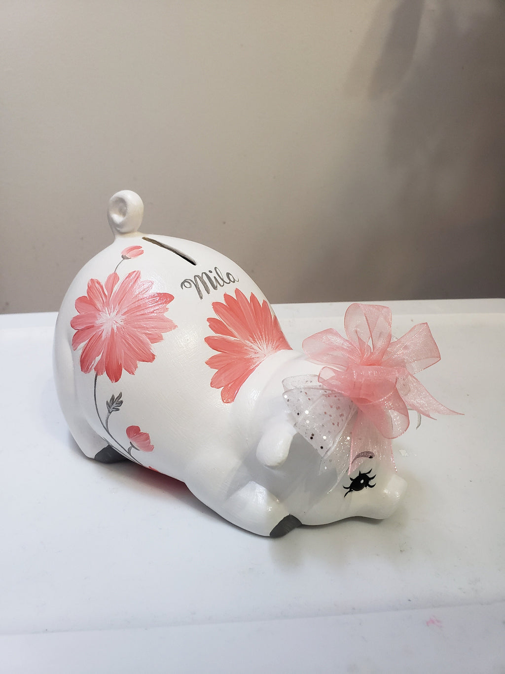Piggy bank/personalized piggy bank/custom piggy bank/girls piggy bank/ceramic piggy bank/baby gift/baby shower gift/birthday gift