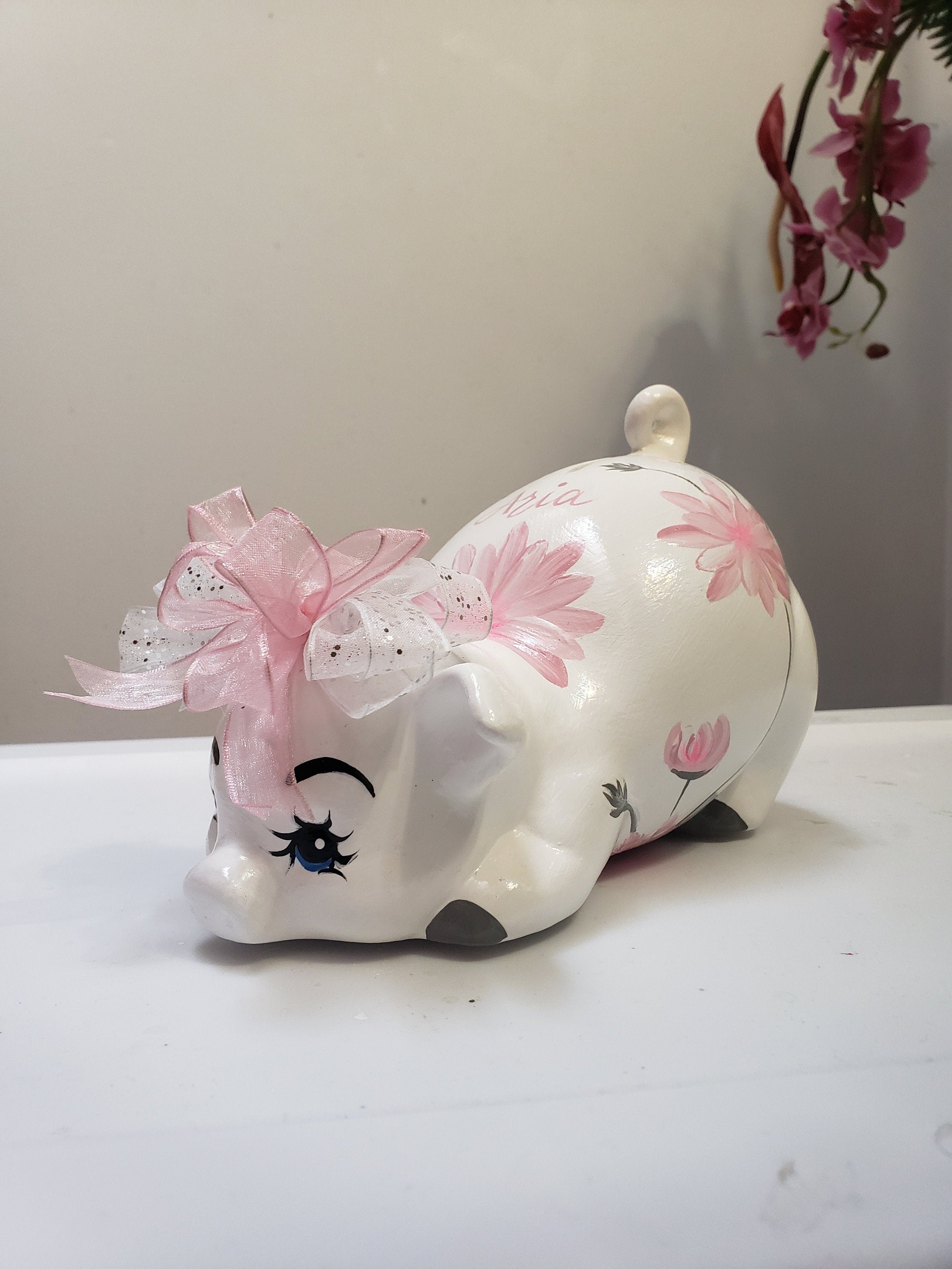 Piggy bank/personalized piggy bank/custom piggy bank/girls piggy bank/ceramic piggy bank/baby gift/baby shower gift/birthday gift