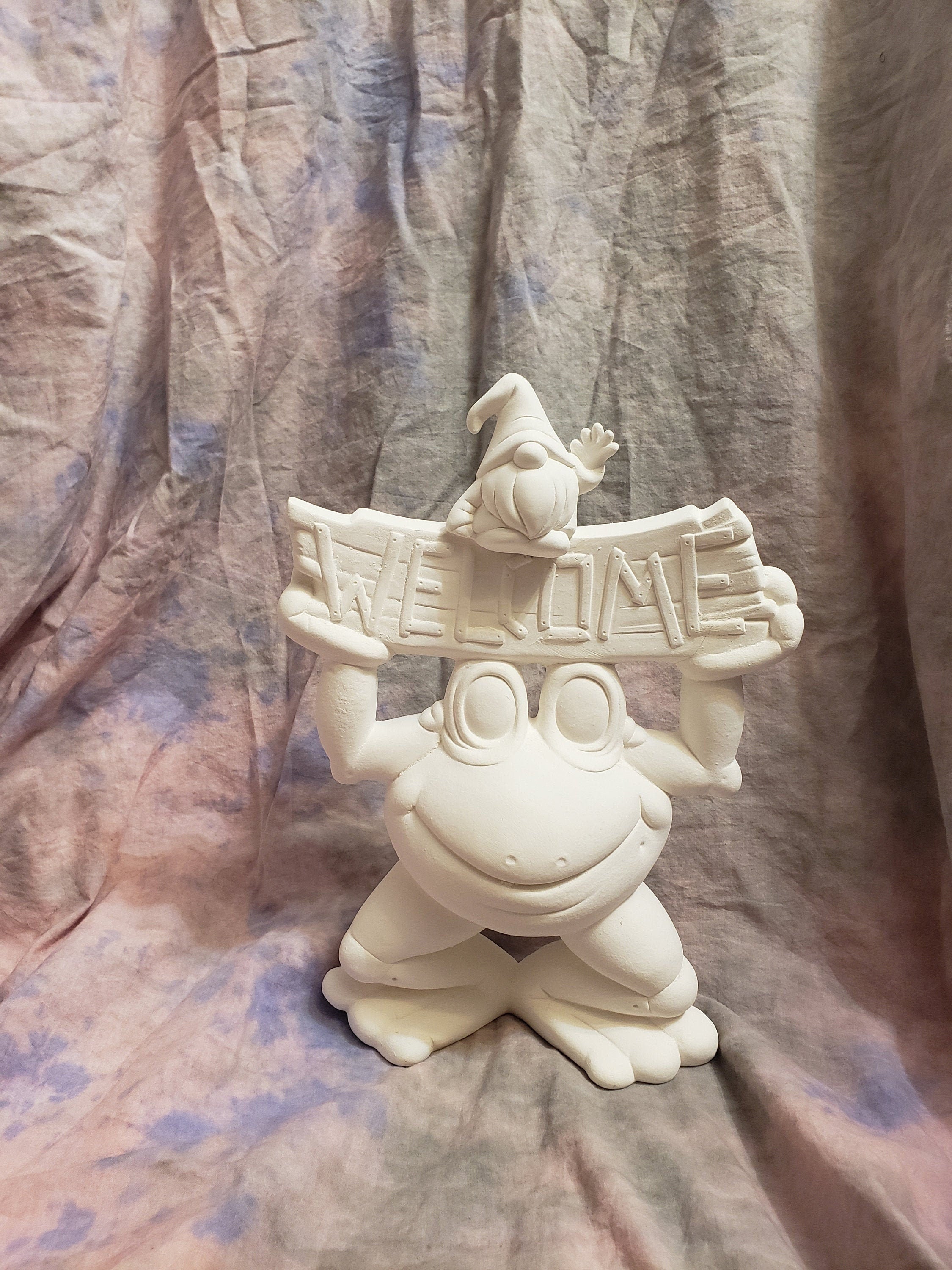 Welcome Frog Bisque with Gnome-Paint your own