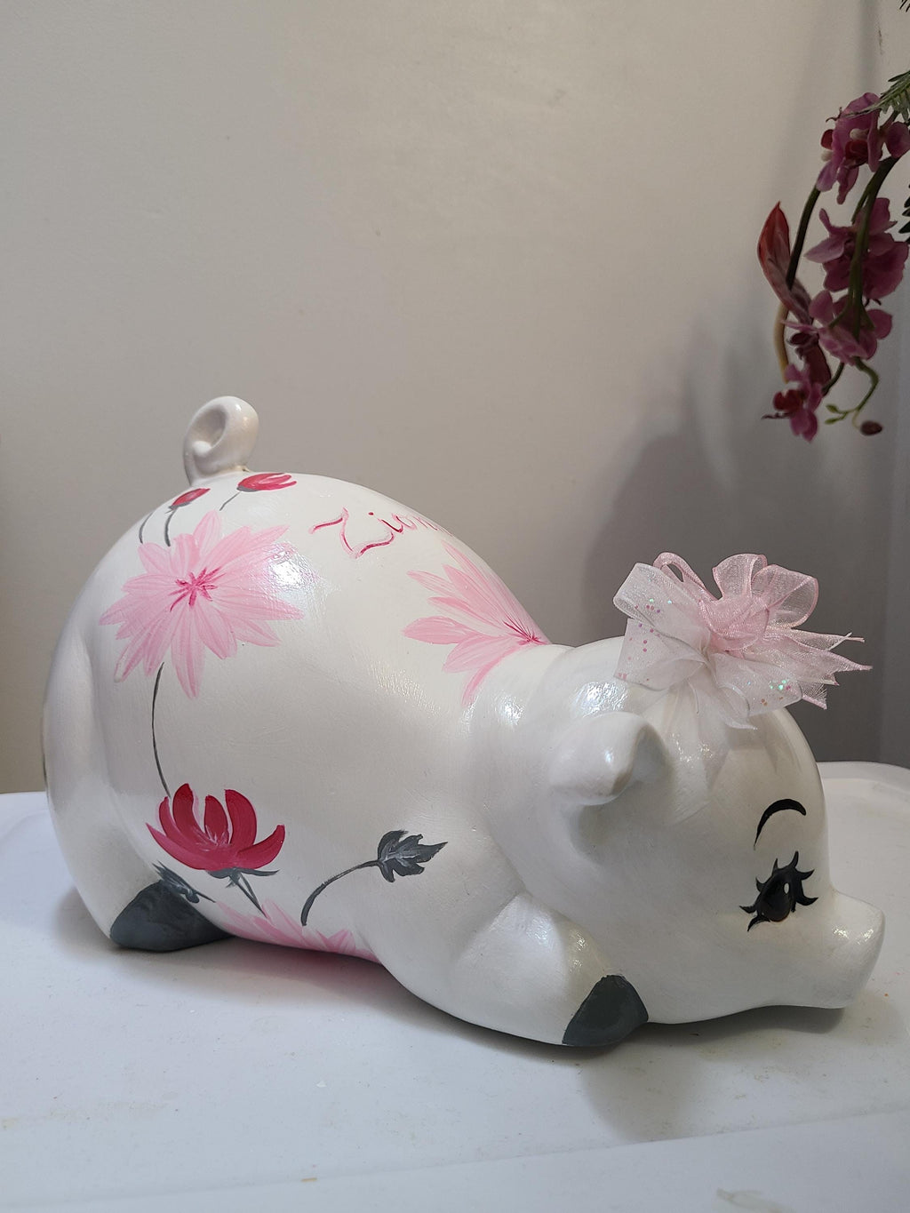 Piggy bank/personalized piggy bank/custom piggy bank/girls piggy bank/ceramic piggy bank/baby gift/baby shower gift/birthday gift