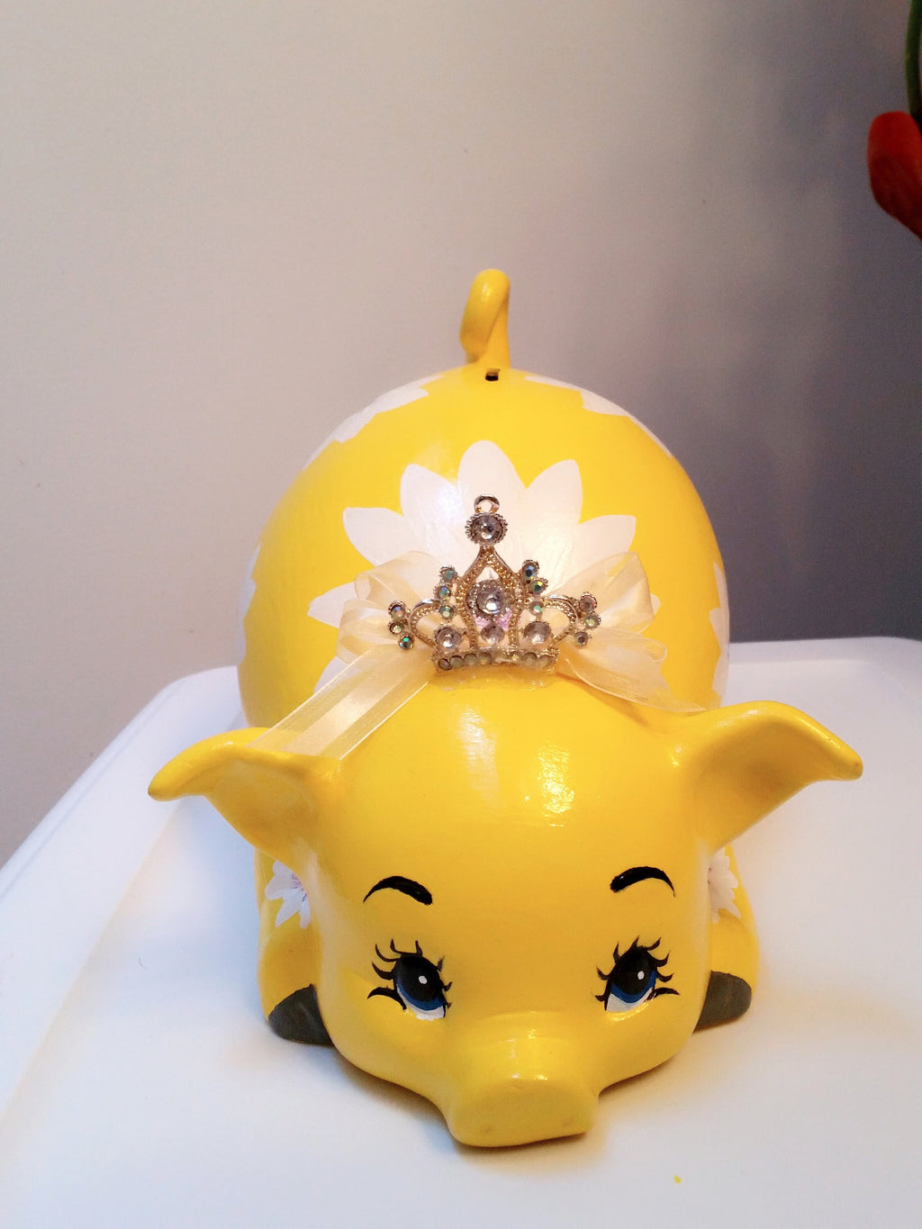 Piggy bank/girls piggy bank/yellow piggy bank/baby gift/baby shower gift