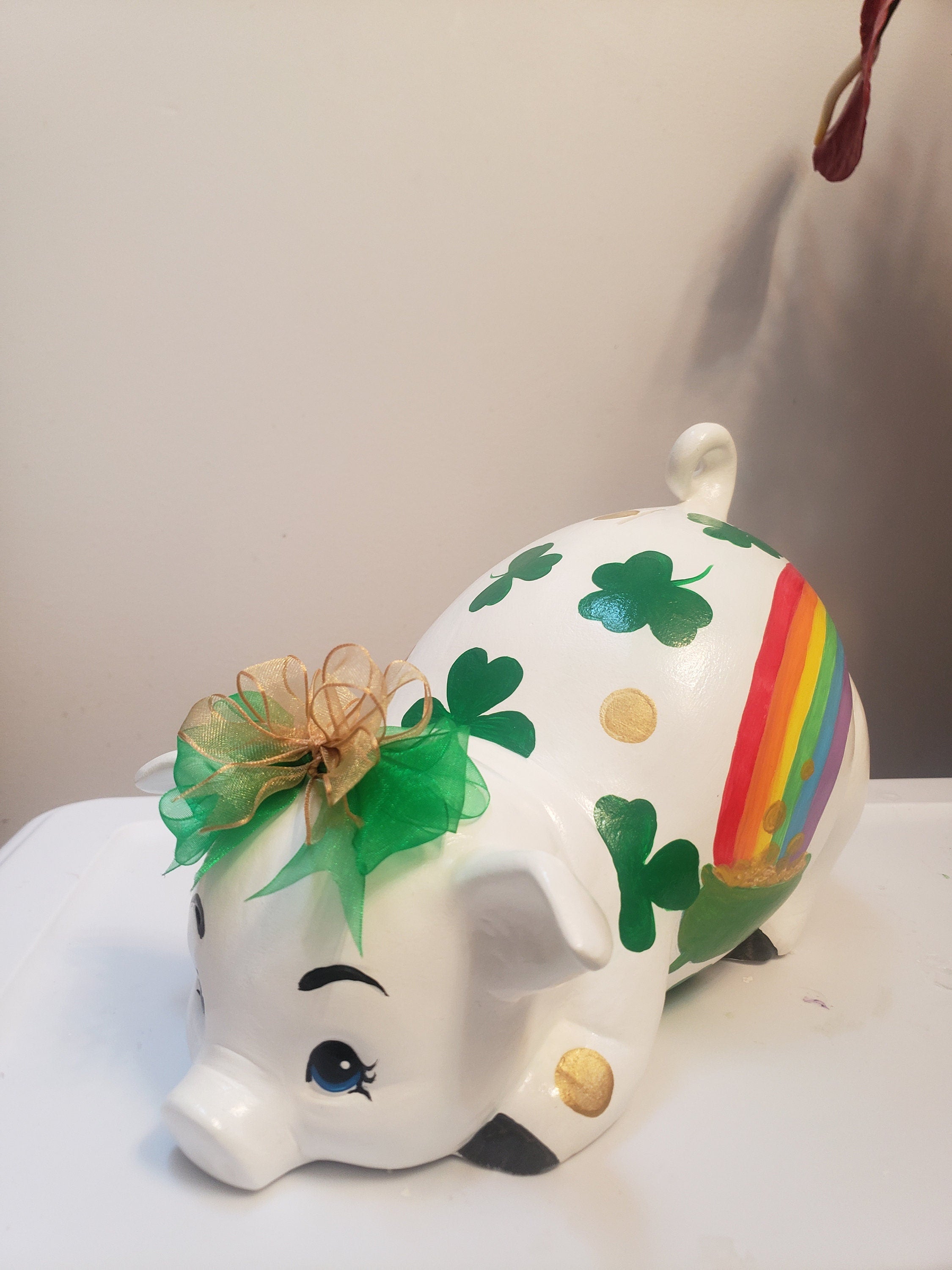 Large shamrock-themed piggy bank/piggy bank/Ceramic piggy bank/baby gift/baby shower gift