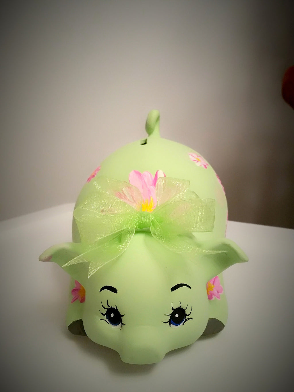 Piggy bank/Personalized piggy bank/hand-painted piggy bank/girls piggy bank/Baby bank/Baby gift/Baby shower gift/gift