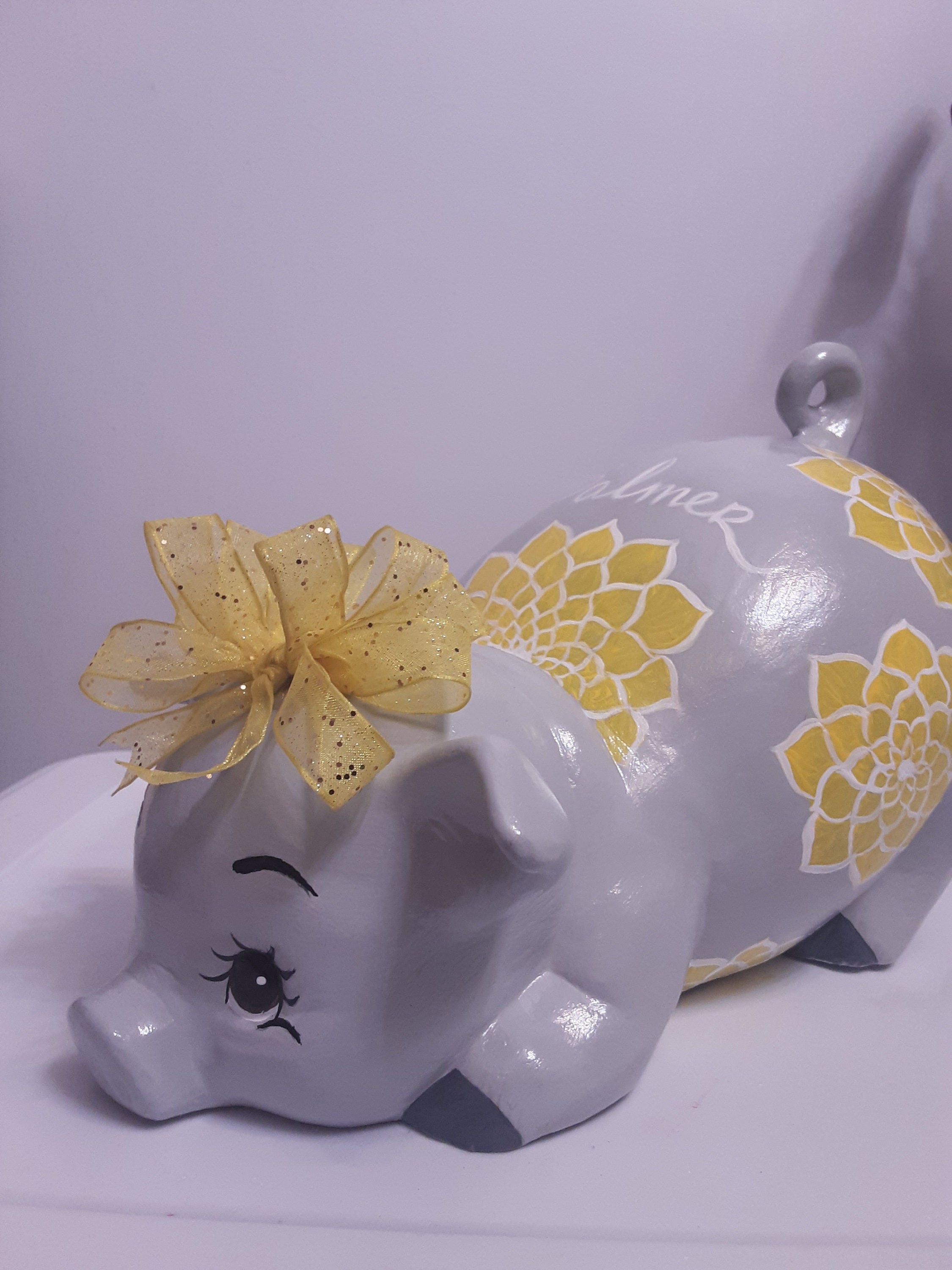Piggy bank/personalized piggy bank/girls piggy bank/ceramic piggy bank/custom piggy bank/baby gift/baby shower gift