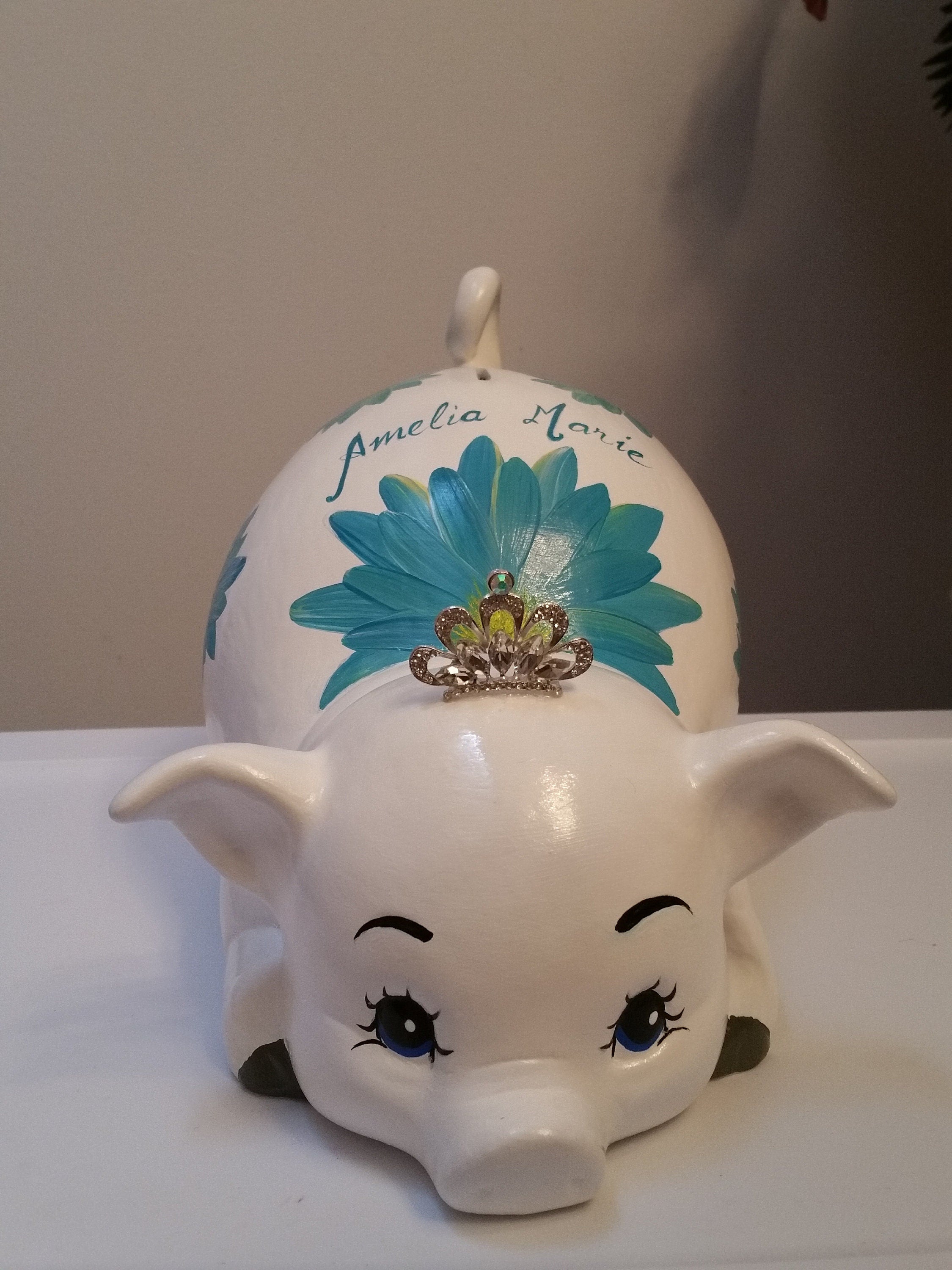 Piggy bank/girls piggy bank/personalized piggy bank/custom piggy bank/baby gift/baby shower gift/birthday gift