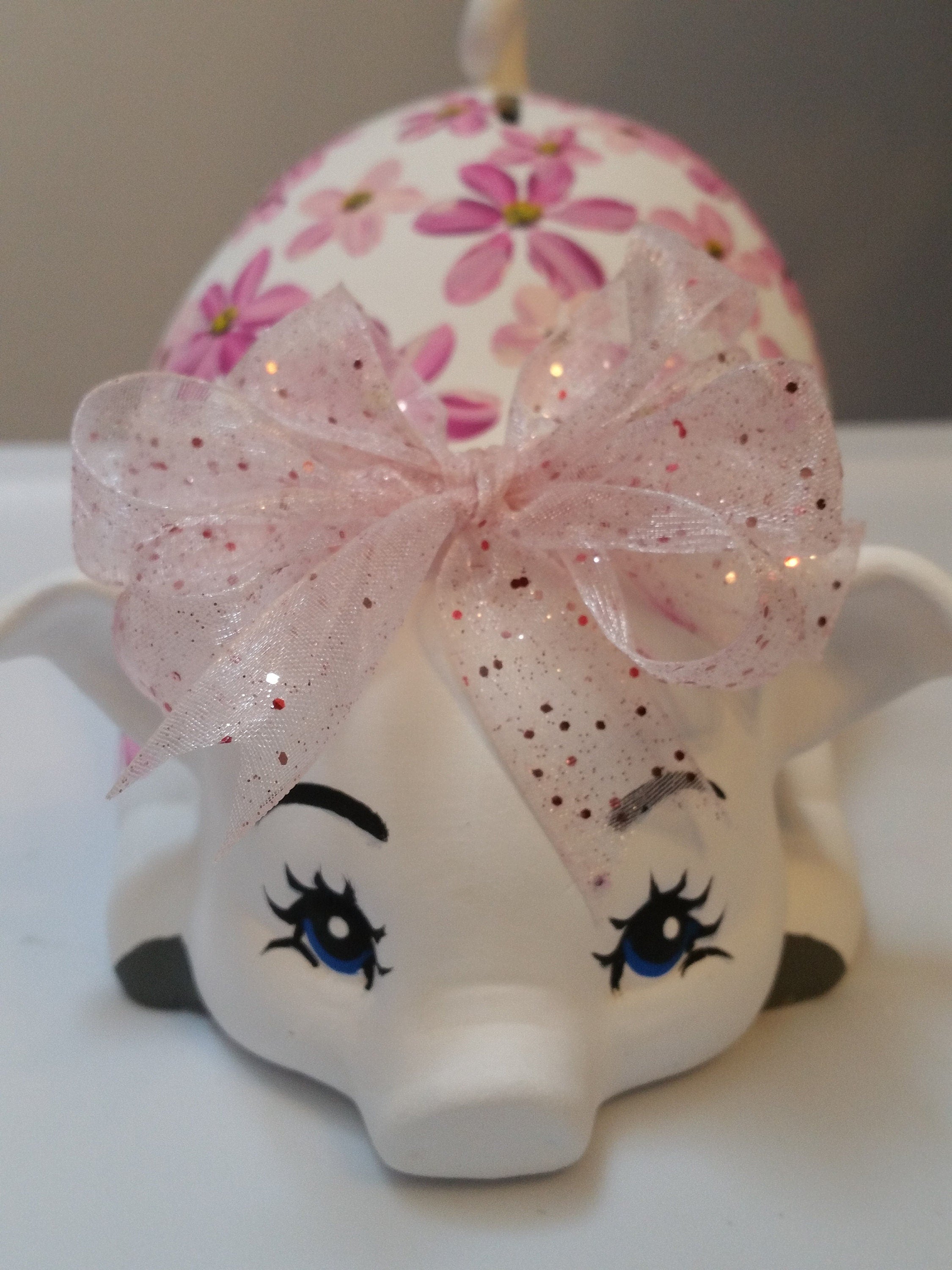 Piggy bank/personalized piggy bank/custom piggy bank/girls piggy bank/ceramic piggy bank/baby gift/baby shower gift/birthday gift