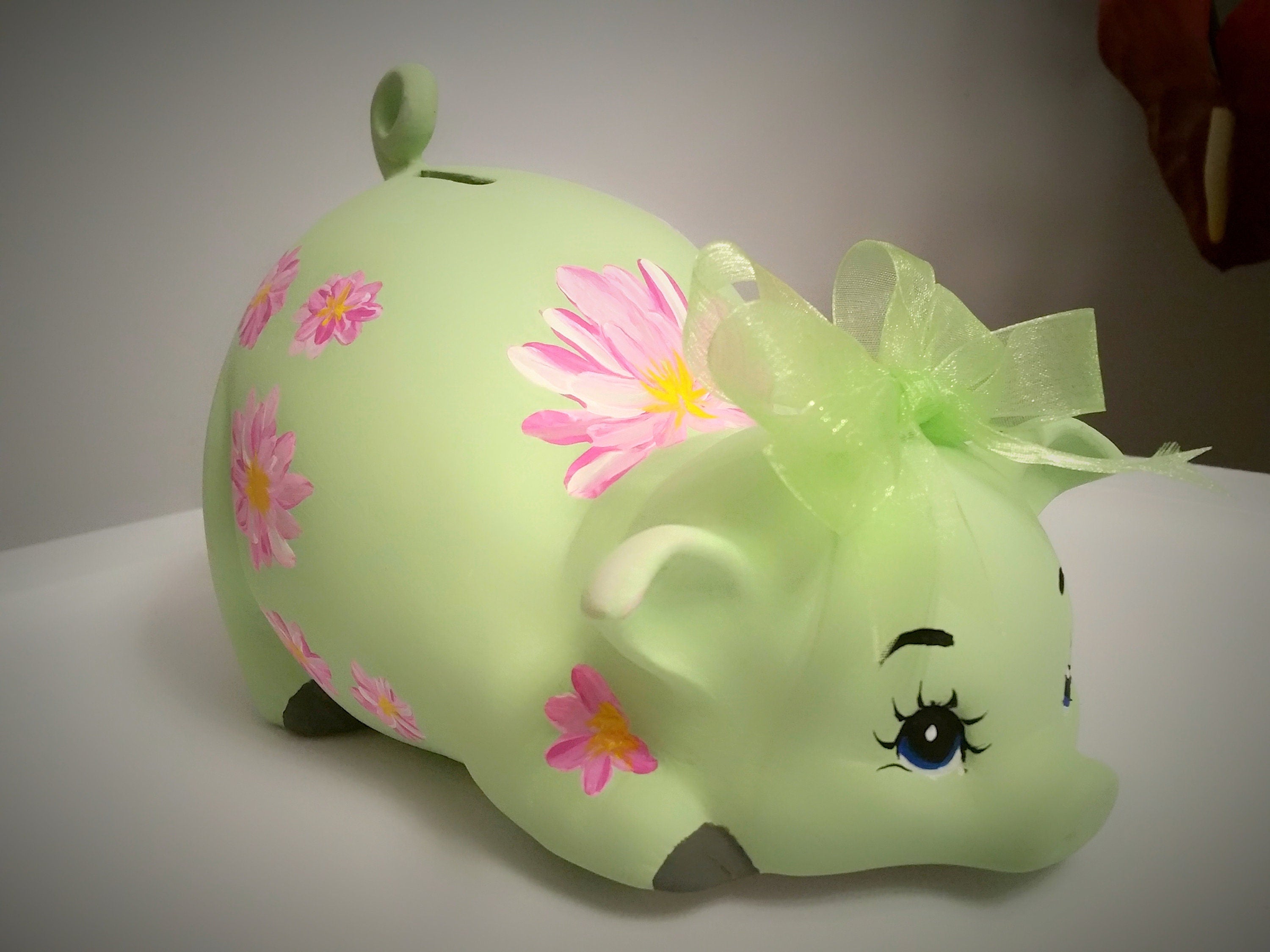 Piggy bank/Personalized piggy bank/hand-painted piggy bank/girls piggy bank/Baby bank/Baby gift/Baby shower gift/gift